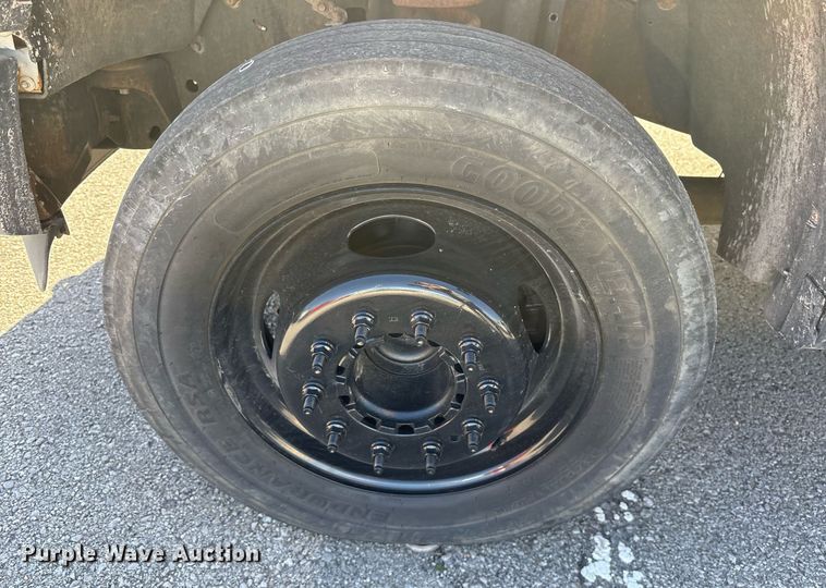 image for item NO9680 2010 Ford F450 Super Duty utility / service truck