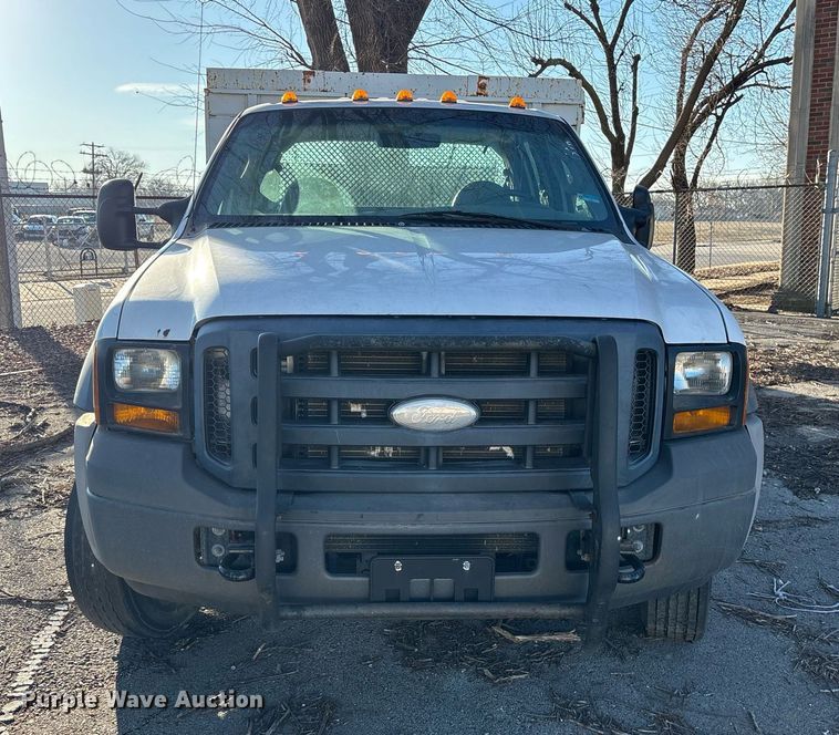 image for item NO9681 2006 Ford F450 Super Duty Crew Cab dump flatbed truck