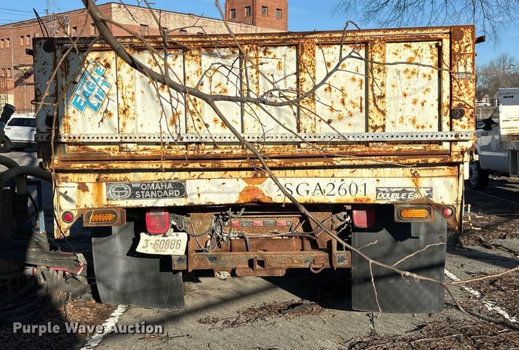 image for item NO9681 2006 Ford F450 Super Duty Crew Cab dump flatbed truck