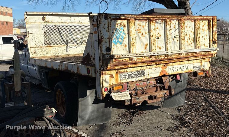 image for item NO9681 2006 Ford F450 Super Duty Crew Cab dump flatbed truck