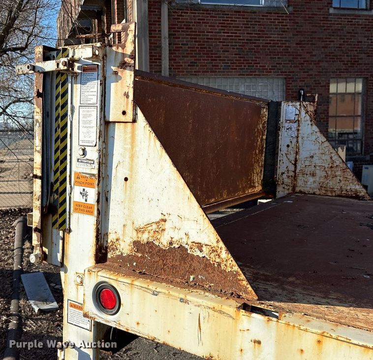 image for item NO9681 2006 Ford F450 Super Duty Crew Cab dump flatbed truck