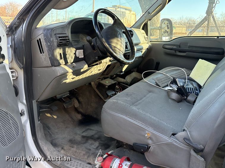 image for item NO9681 2006 Ford F450 Super Duty Crew Cab dump flatbed truck