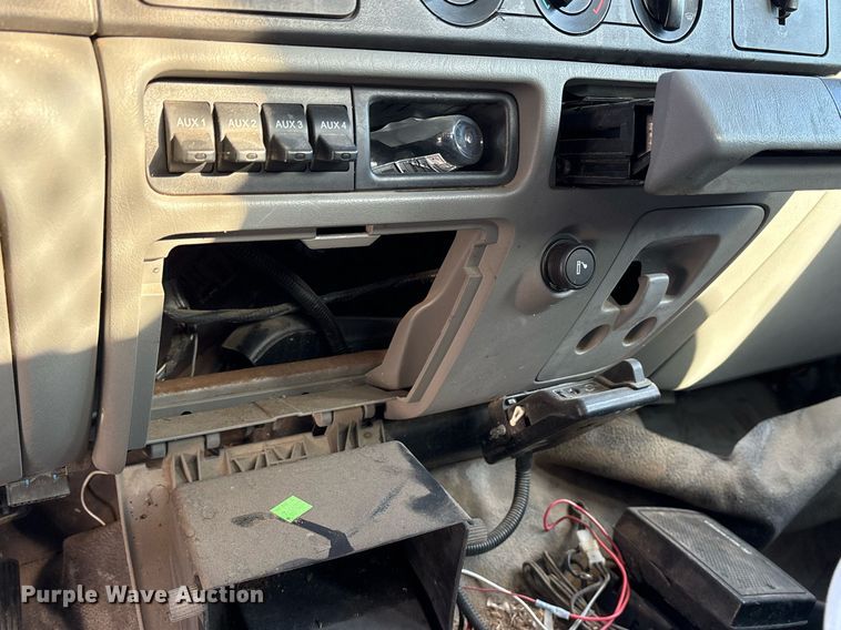 image for item NO9681 2006 Ford F450 Super Duty Crew Cab dump flatbed truck