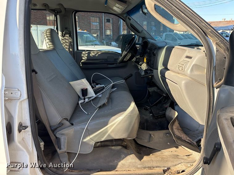 image for item NO9681 2006 Ford F450 Super Duty Crew Cab dump flatbed truck