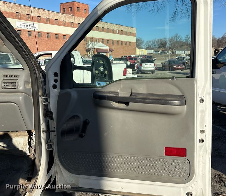 image for item NO9681 2006 Ford F450 Super Duty Crew Cab dump flatbed truck