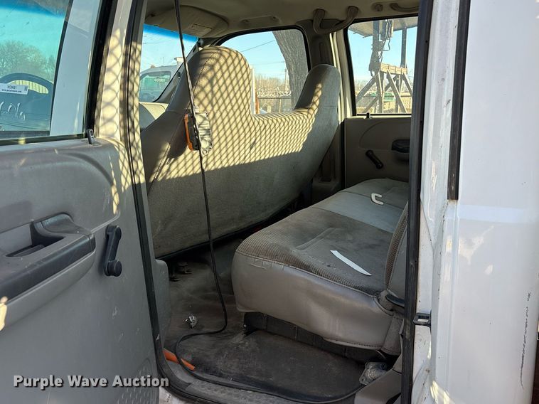 image for item NO9681 2006 Ford F450 Super Duty Crew Cab dump flatbed truck