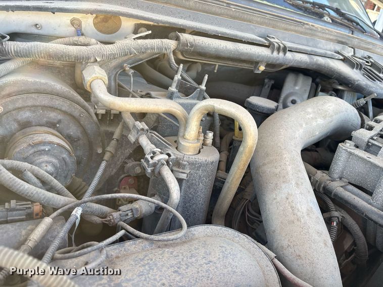 image for item NO9681 2006 Ford F450 Super Duty Crew Cab dump flatbed truck