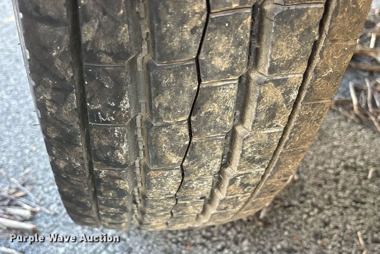 image for item NO9681 2006 Ford F450 Super Duty Crew Cab dump flatbed truck