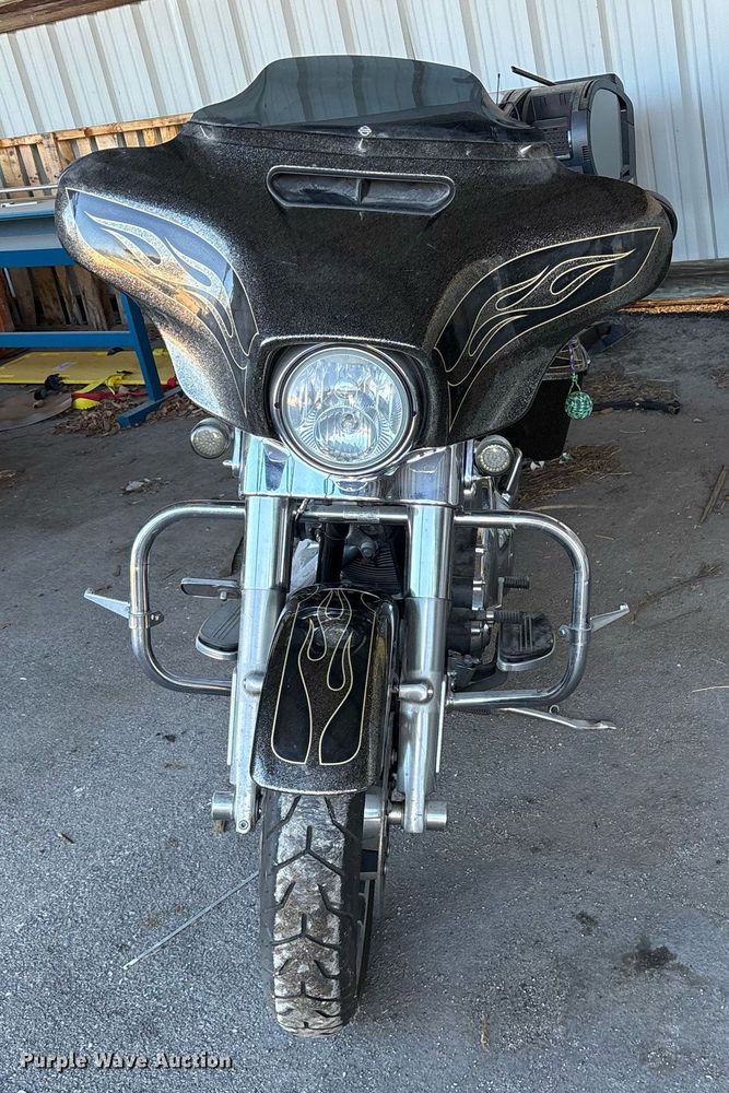 image for item NO9682 2016 Harley Davidson FLHX Street Glide motorcycle