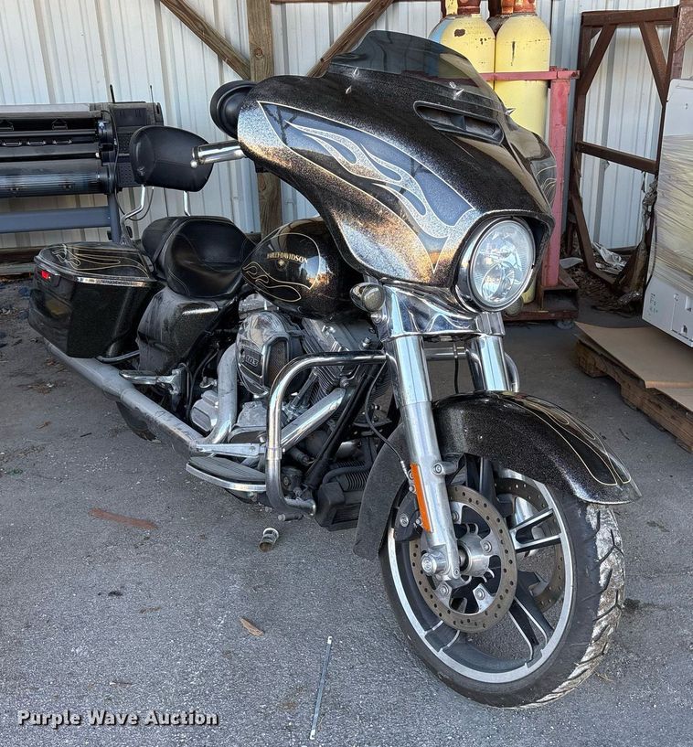 image for item NO9682 2016 Harley Davidson FLHX Street Glide motorcycle