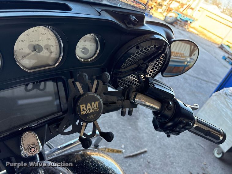 image for item NO9682 2016 Harley Davidson FLHX Street Glide motorcycle