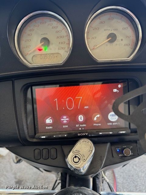 image for item NO9682 2016 Harley Davidson FLHX Street Glide motorcycle