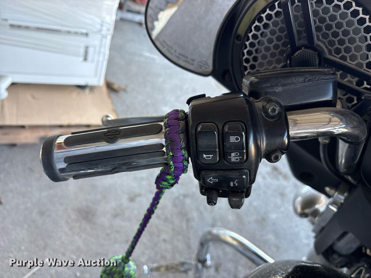 image for item NO9682 2016 Harley Davidson FLHX Street Glide motorcycle