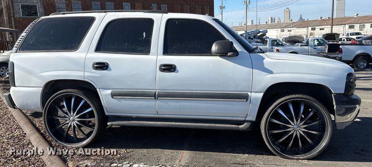 image for item NO9684 2004 Chevrolet Tahoe SUV