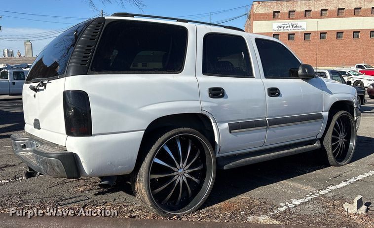 image for item NO9684 2004 Chevrolet Tahoe SUV