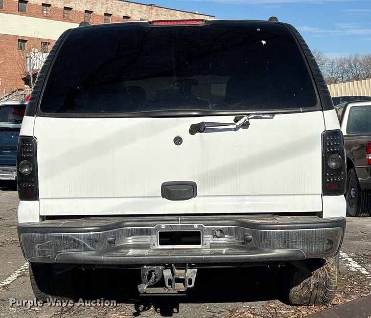 image for item NO9684 2004 Chevrolet Tahoe SUV