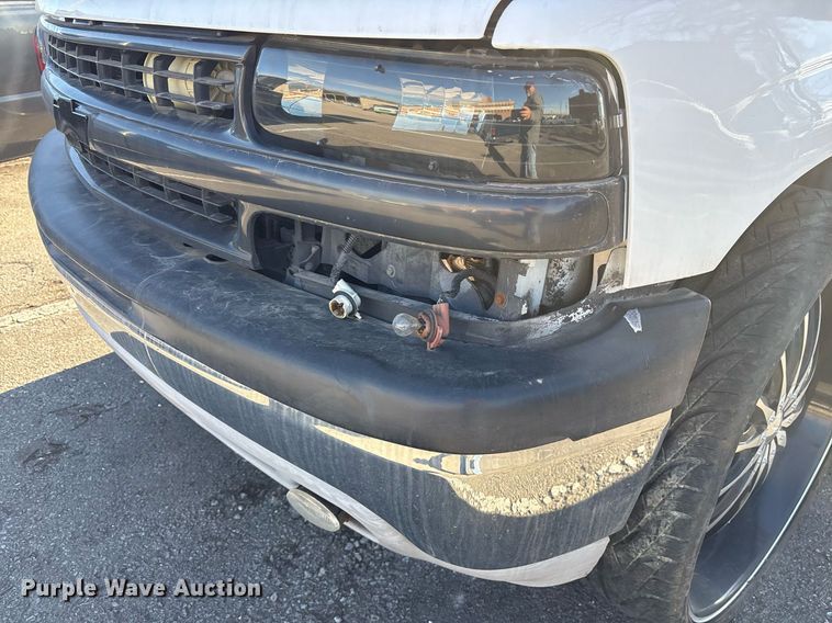 image for item NO9684 2004 Chevrolet Tahoe SUV