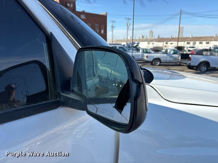 image for item NO9684 2004 Chevrolet Tahoe SUV