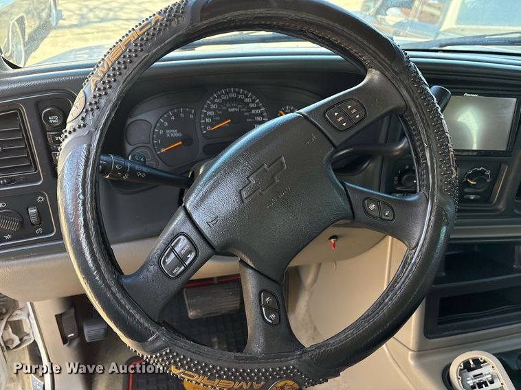 image for item NO9684 2004 Chevrolet Tahoe SUV