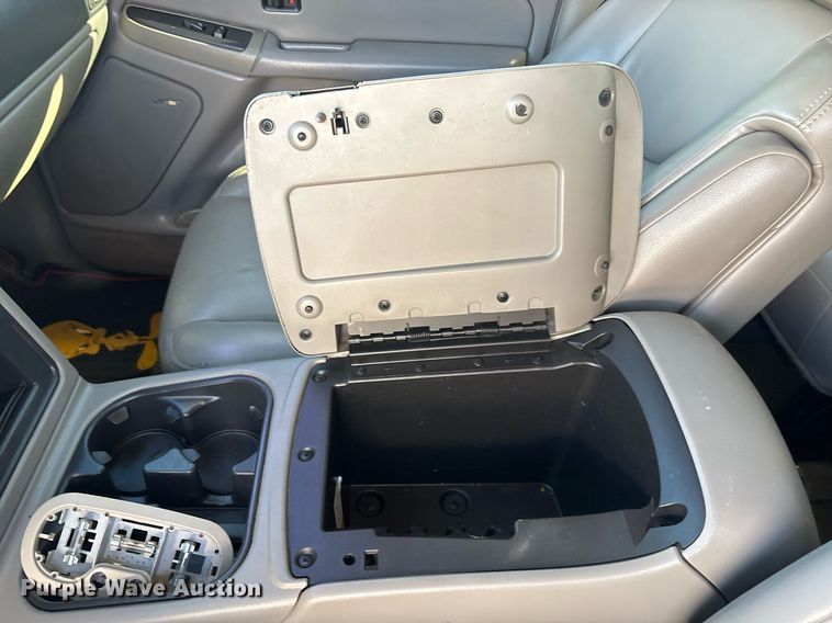 image for item NO9684 2004 Chevrolet Tahoe SUV