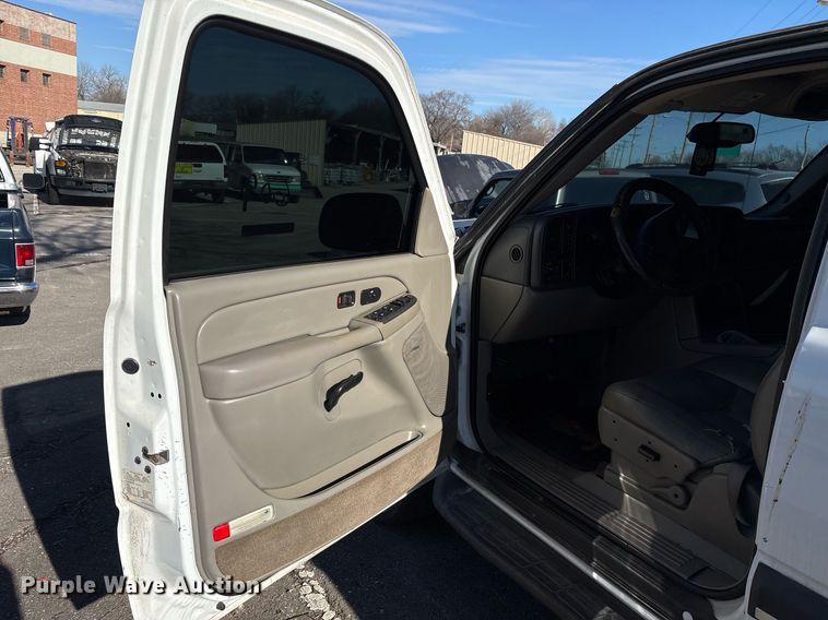 image for item NO9684 2004 Chevrolet Tahoe SUV