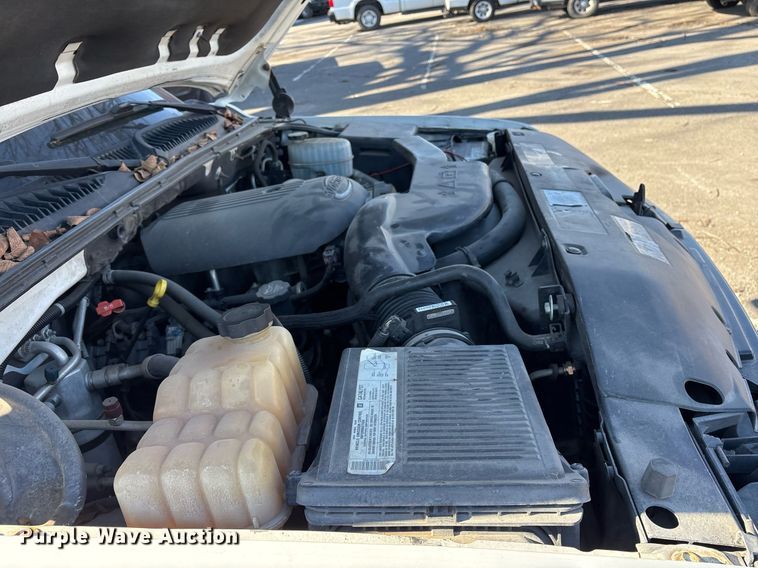 image for item NO9684 2004 Chevrolet Tahoe SUV