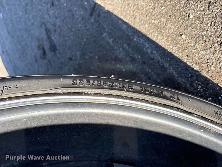 image for item NO9684 2004 Chevrolet Tahoe SUV