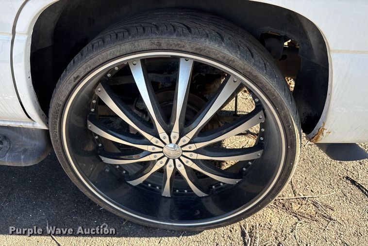 image for item NO9684 2004 Chevrolet Tahoe SUV