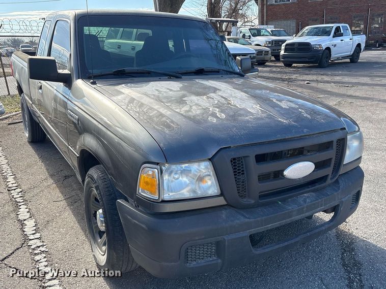 image for item NO9686 2006 Ford Ranger SuperCab pickup truck