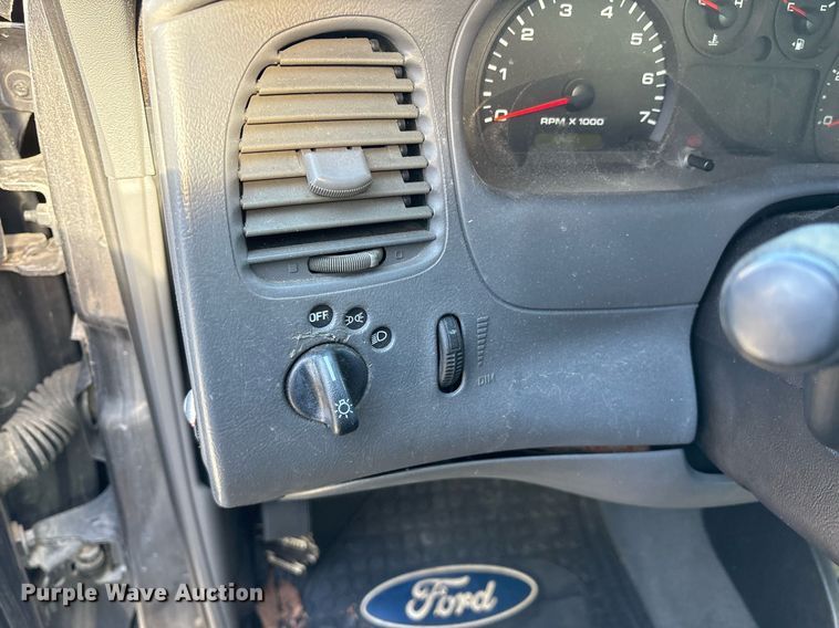 image for item NO9686 2006 Ford Ranger SuperCab pickup truck