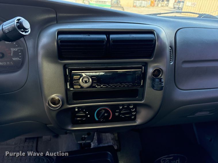 image for item NO9686 2006 Ford Ranger SuperCab pickup truck