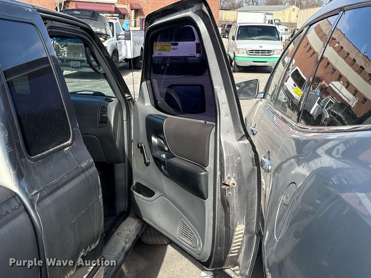 image for item NO9686 2006 Ford Ranger SuperCab pickup truck