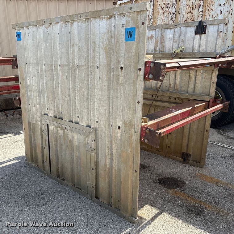 image for item NO9689 (2) Speed Shore SS-0606-H-SPD-C trench boxes