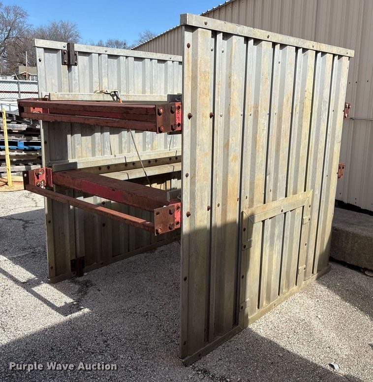 image for item NO9689 (2) Speed Shore SS-0606-H-SPD-C trench boxes