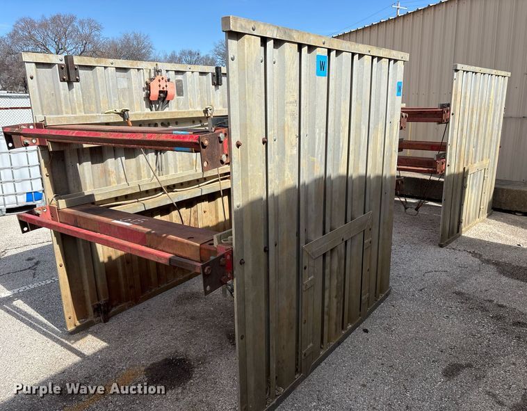 image for item NO9689 (2) Speed Shore SS-0606-H-SPD-C trench boxes