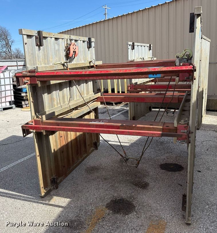 image for item NO9689 (2) Speed Shore SS-0606-H-SPD-C trench boxes