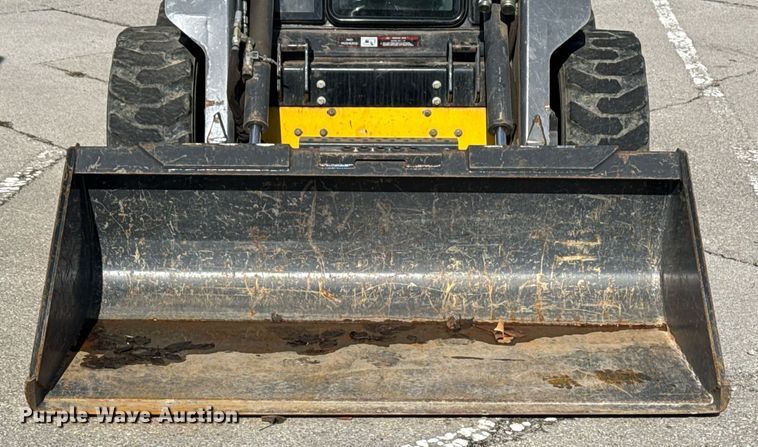 image for item NO9691 New Holland L175 skid steer loader