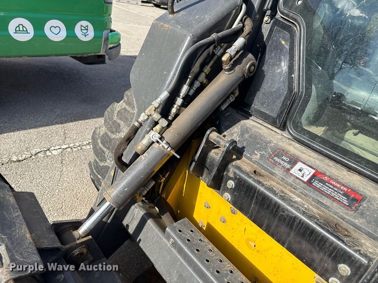 image for item NO9691 New Holland L175 skid steer loader