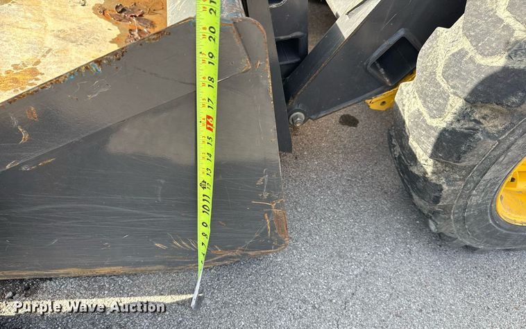 image for item NO9691 New Holland L175 skid steer loader