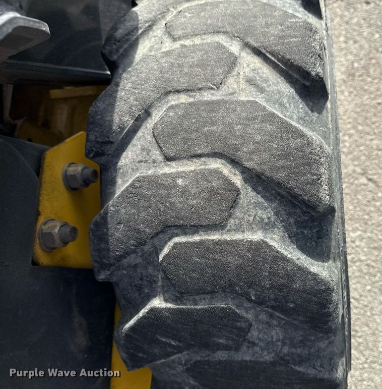 image for item NO9691 New Holland L175 skid steer loader