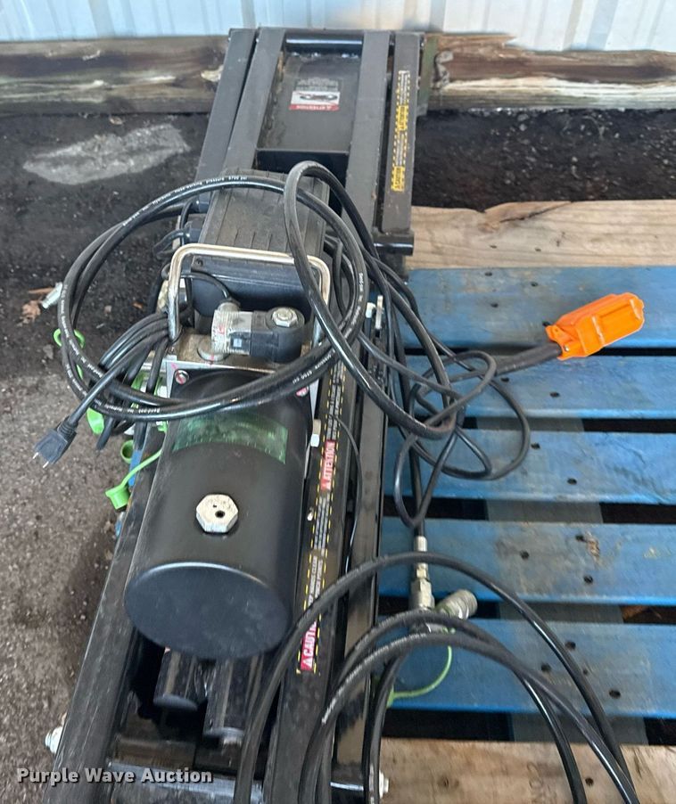 image for item NO9697 Quick Jack BL-7000SLX portable car lift