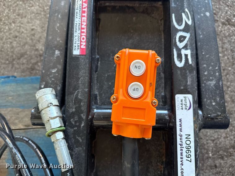 image for item NO9697 Quick Jack BL-7000SLX portable car lift