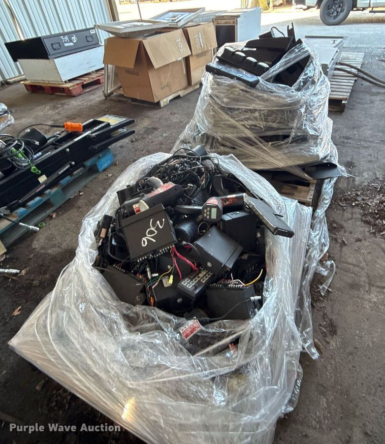 image for item NO9698 Police equipment