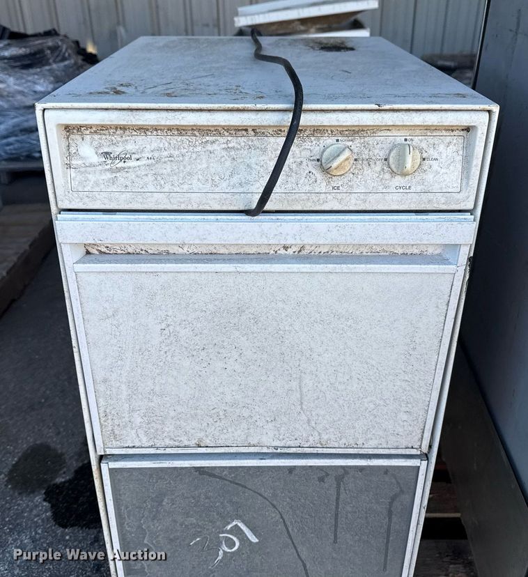 image for item NO9699 (2) ice machines