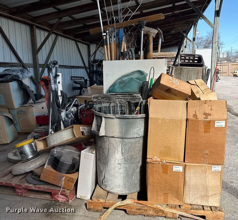 image for item NO9702 Cleaning equipment