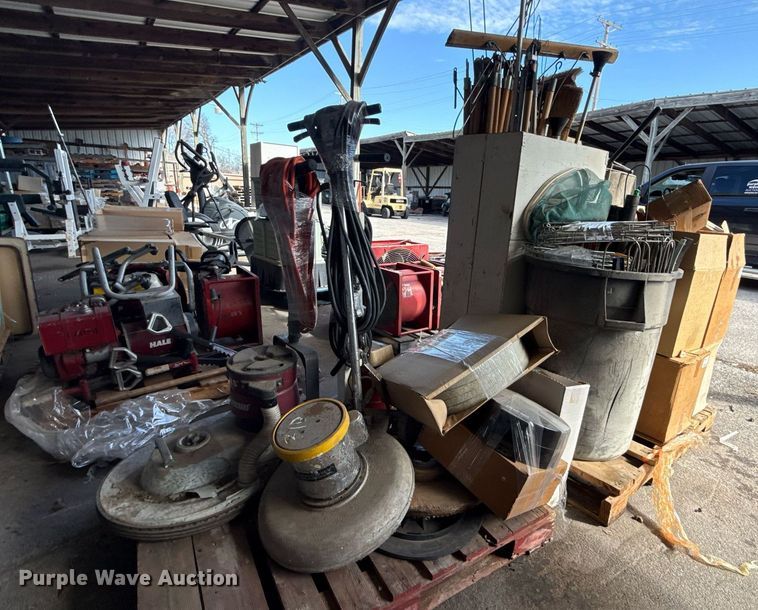 image for item NO9702 Cleaning equipment