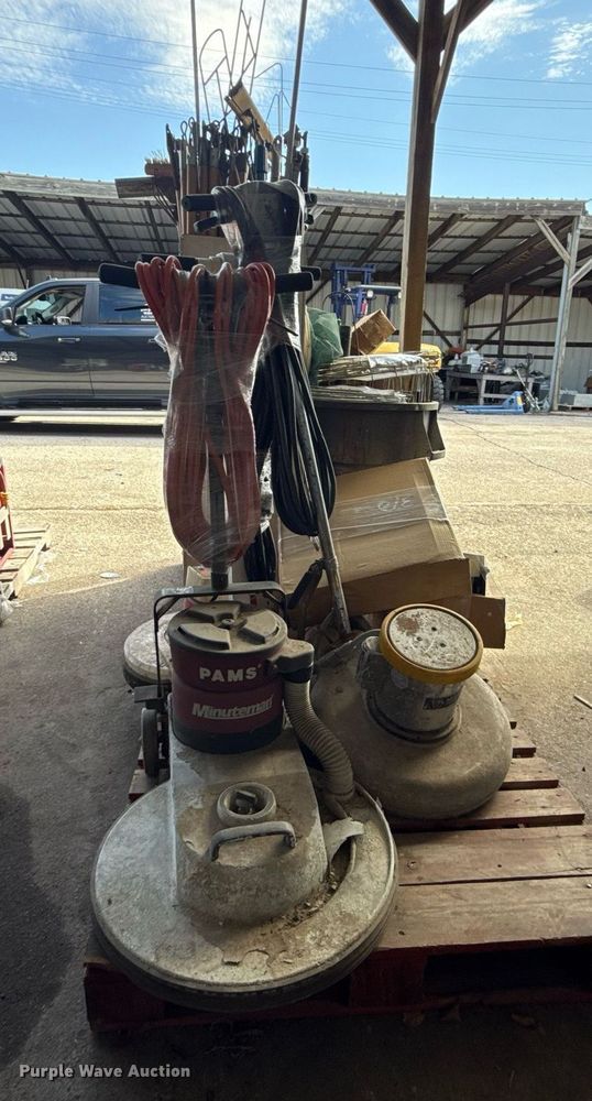 image for item NO9702 Cleaning equipment