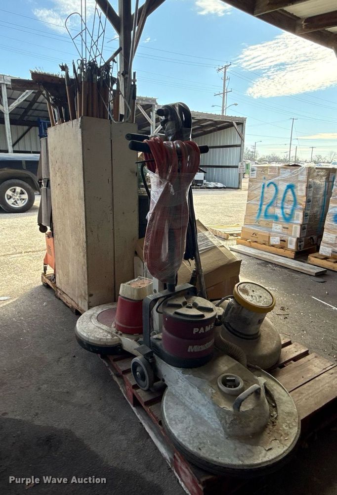 image for item NO9702 Cleaning equipment