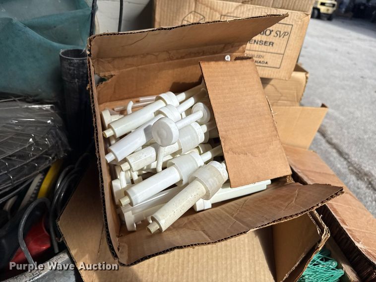 image for item NO9702 Cleaning equipment