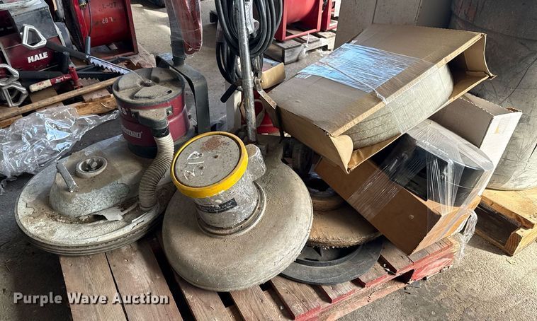 image for item NO9702 Cleaning equipment